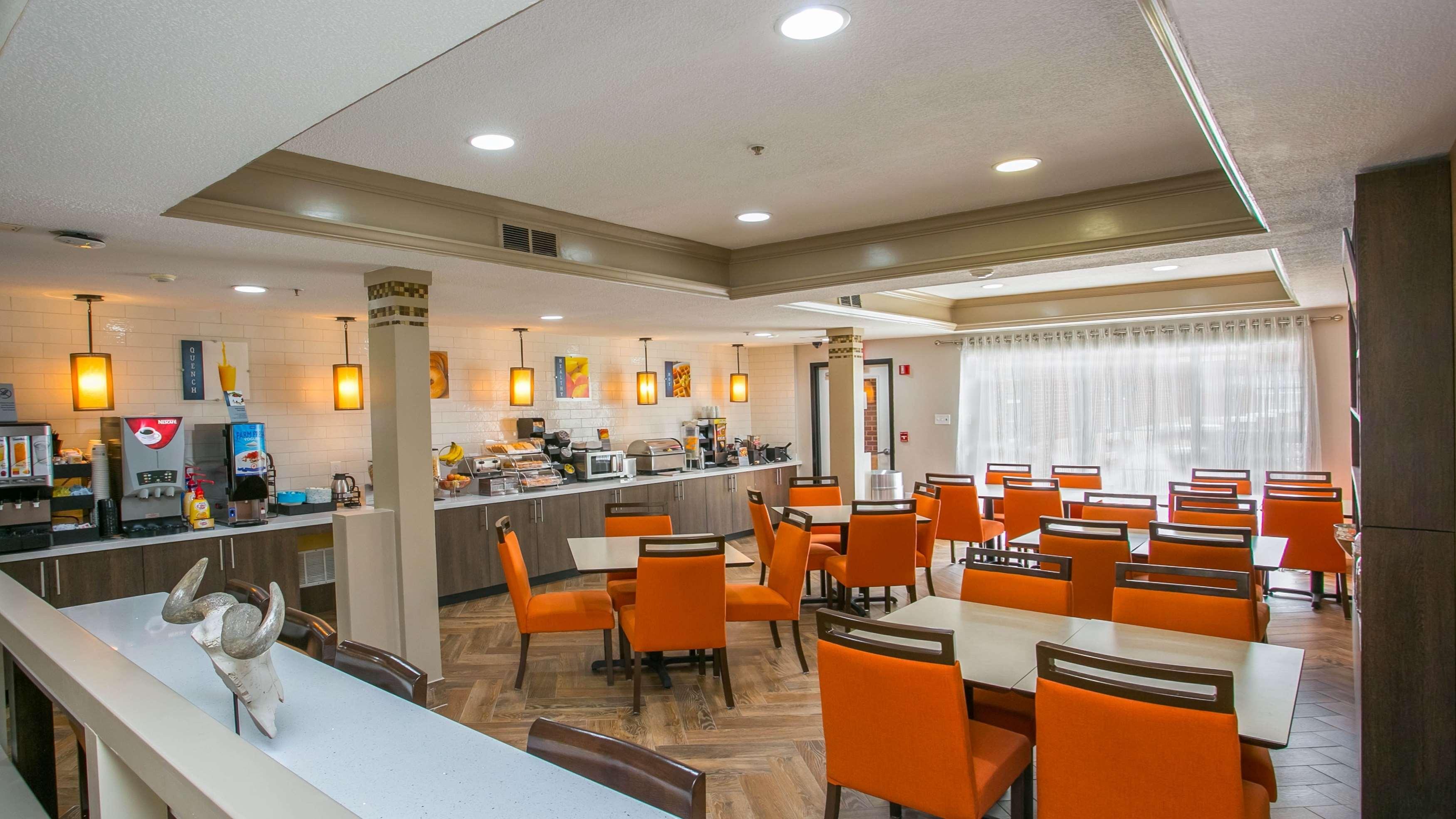 Best Western Plus Addison/Dallas Hotel מראה חיצוני תמונה