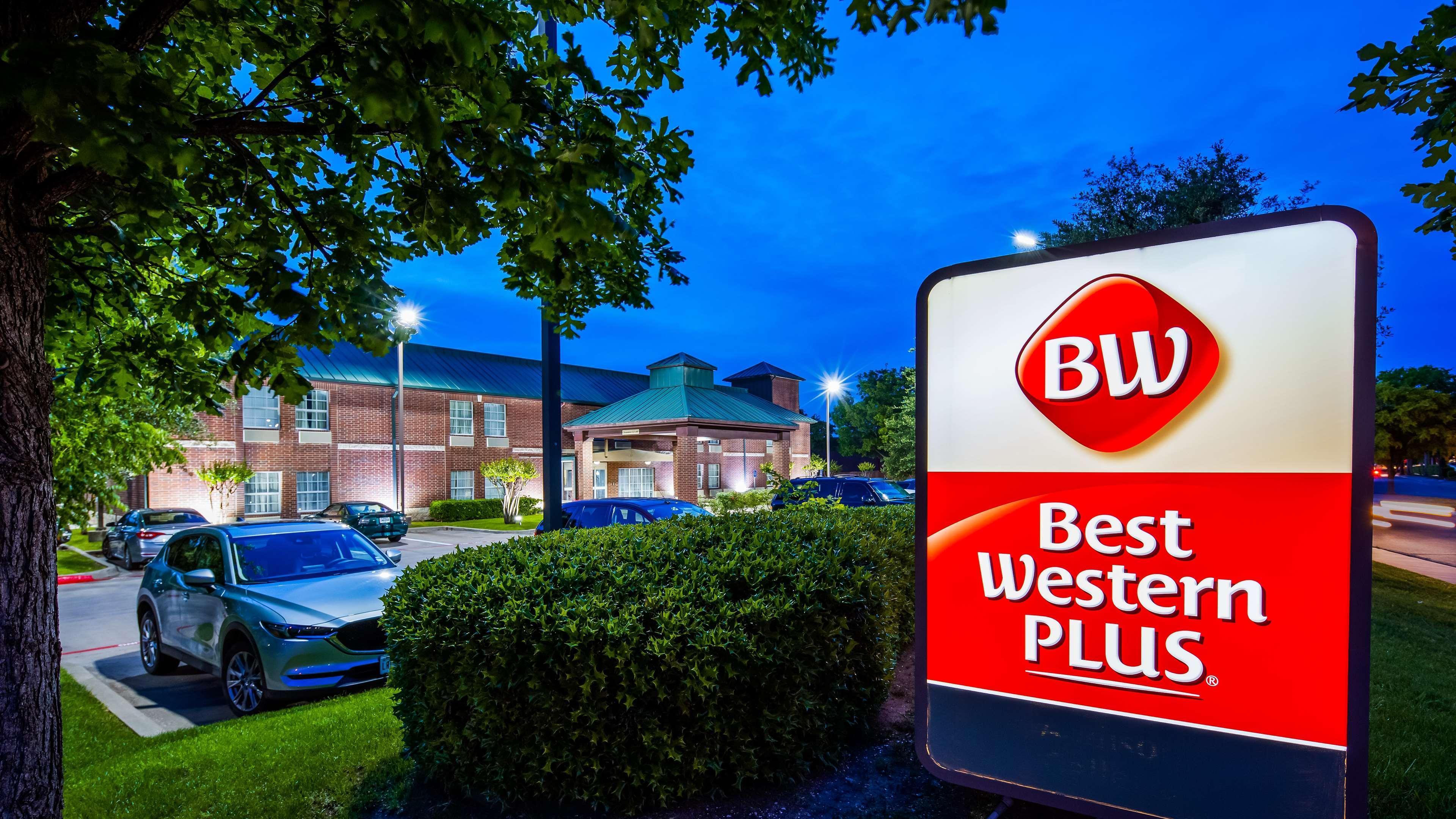 Best Western Plus Addison/Dallas Hotel מראה חיצוני תמונה