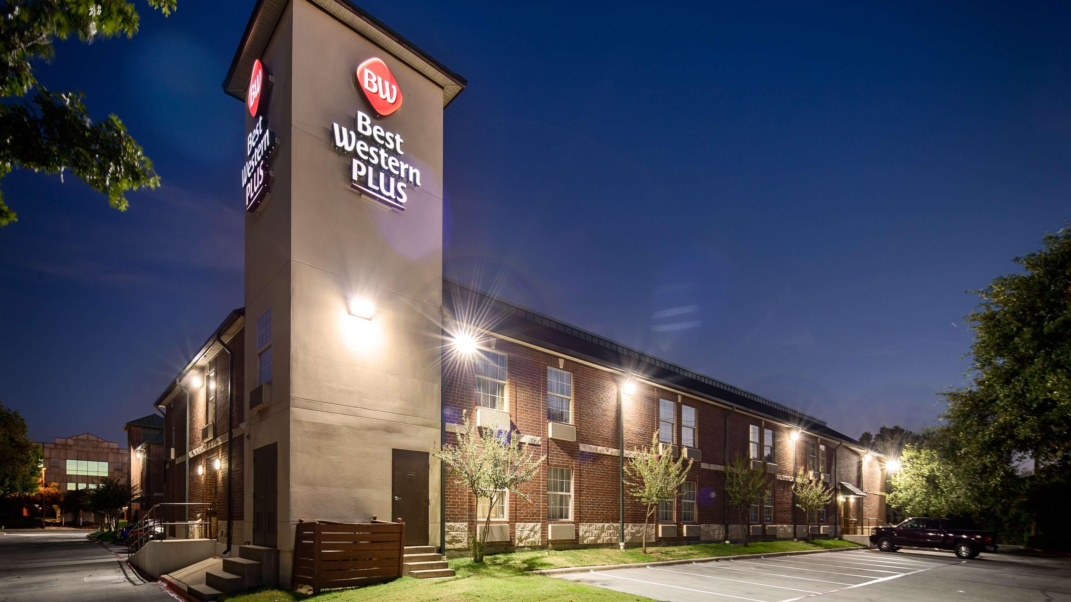 Best Western Plus Addison/Dallas Hotel מראה חיצוני תמונה